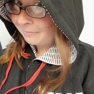 Meet your Posher, Felisha